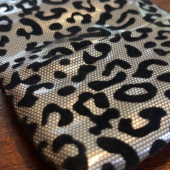 Matching Set - Infinity Scarf & Wristlet Animal Print with Foil Accents - Picture 15 of 16